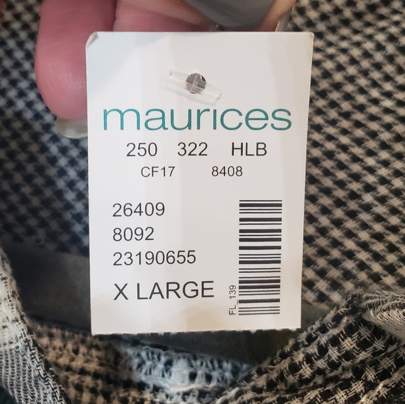 Maurices NEW Plaid Button Up Shirt Long Sleeves Size XL Black Cream Gray Cotton - Picture 2 of 15